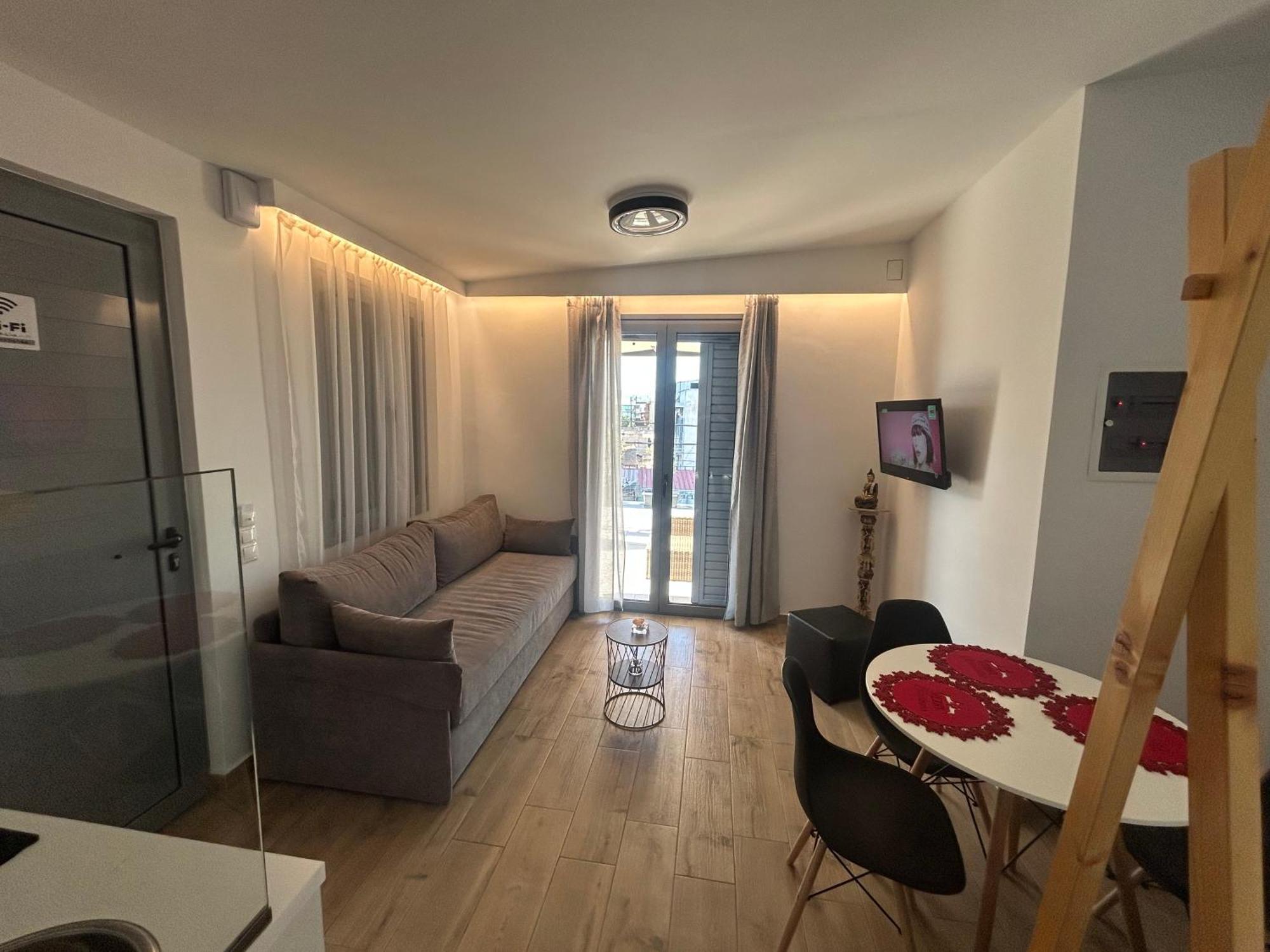 Technopolis Luxury